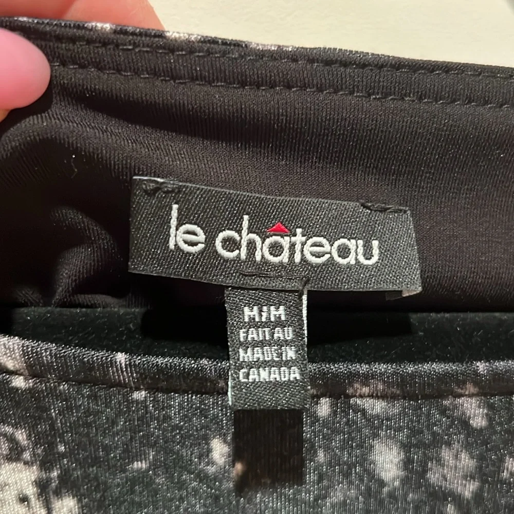 Le chateau form fitting dress - Picture 3 of 13